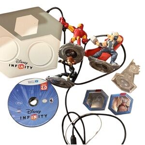 Disney Infinity Wii U Set with Red and Blue Figures